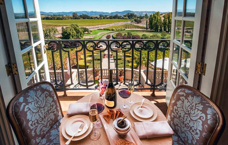 Domaine Carneros est un domaine viticole avec une vue magnifique