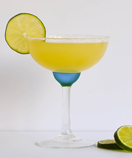 la margarita à la lime à l'ananas est l'un des meilleurs cocktails à la margarita à l'ananas