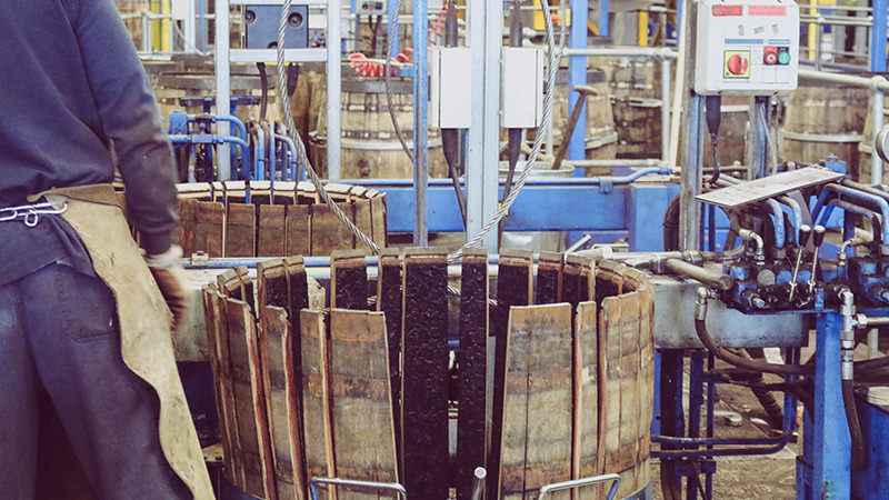 Tonneau de tonnellerie fendu