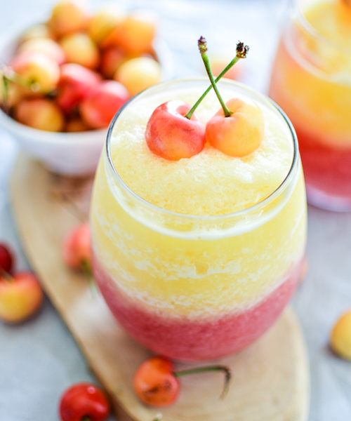 Le cocktail Rainier Cherry and Orange Campari est le cocktail Campari parfait pour se diversifier à partir de Negronis