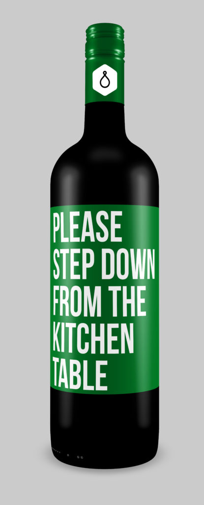 Veuillez descendre de la table de la cuisine