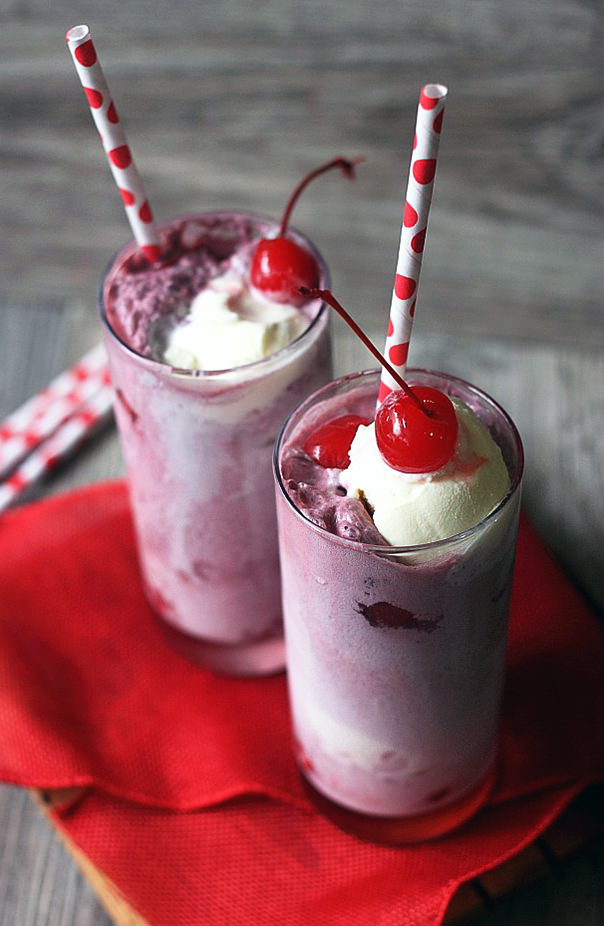 Ceci est un flotteur de crème glacée au vin rouge