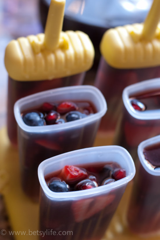 Ce sont des sucettes glacées à la sangria