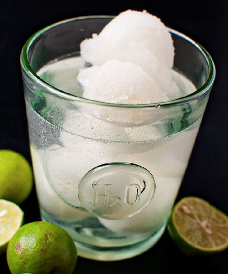Ce cocktail Key Lime Sorbet à base de tequila est une boisson printanière que vous devez préparer dès maintenant.