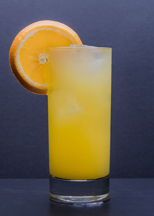Un Harvey Wallbanger est un excellent cocktail à préparer avec du jus d'orange.