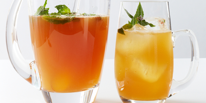 10 recettes de cocktails par lots pour votre fête du jour du grand match !