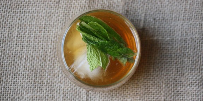 10 recettes de cocktails par lots pour votre fête du jour du grand match !