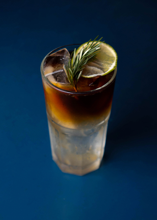 L'Espresso Tonic vietnamien de Nam Coffee est l'une des meilleures boissons au café glacé à essayer en ce moment.