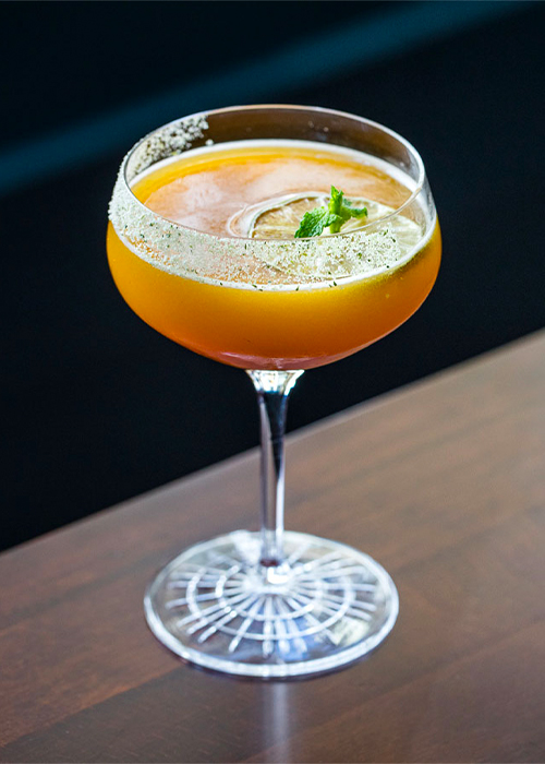 La Mumbai Margarita de Junoon est l'une des meilleures recettes de cocktails à la mangue.