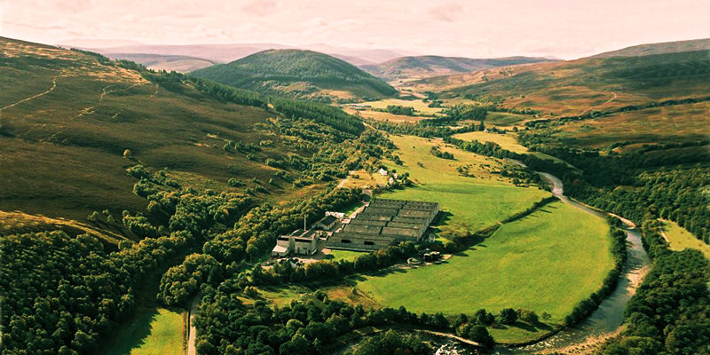 La distillerie Tomintoul est l'une des plus belles distilleries du monde