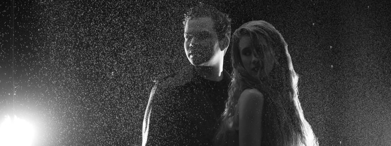Si vous n'écoutez pas le groupe Marian Hill, vous devriez l'être.