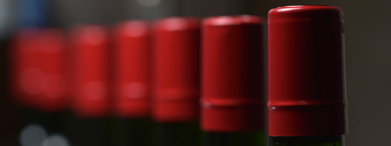 Comment retirer la capsule du vin.