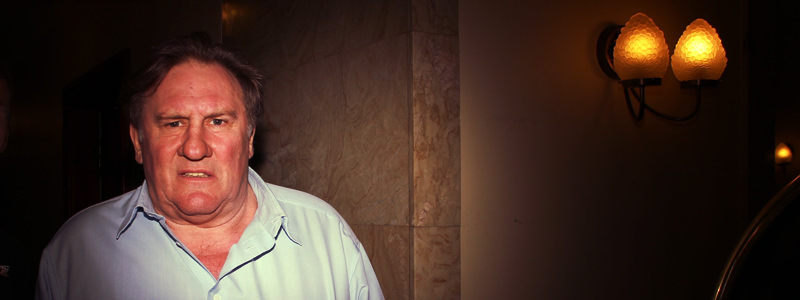 Gérard Depardieu boit 14 bouteilles de vin par jour