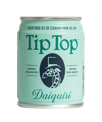 Selon le personnel de VinePair, le RTD Daiquiri de Tip-Top est un élément essentiel à emporter dans votre glacière de plage.