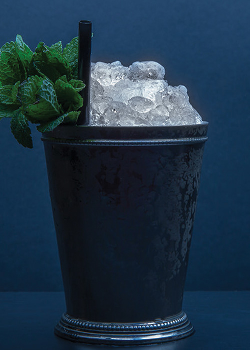 Le Mint Julep est l'un des meilleurs cocktails bourbon d'été.