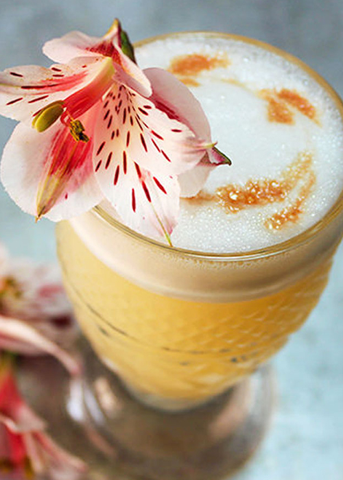 La recette Ananas Mezcal Sour fait partie des dix meilleures recettes de Cocktails Mezcal.