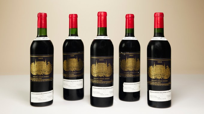 Les risques des grandes ventes aux enchères de vin : pourquoi la prudence est de mise