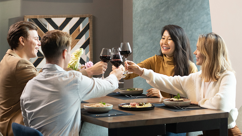 More Faux Wine Bars est une tendance en matière de boissons à surveiller en 2024.