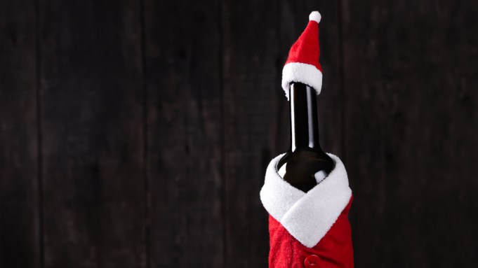 Les choses à faire et à ne pas faire pour offrir du vin pendant les fêtes