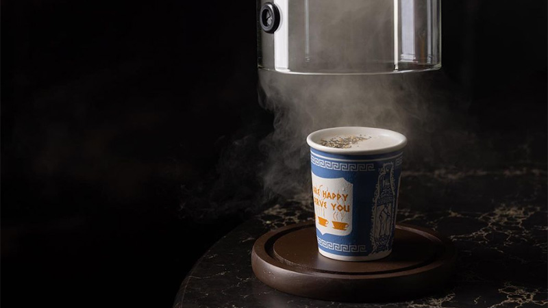 Les imitations à sourcils hauts de récipients à boire à sourcils bas sont une tendance en matière de boissons que nous espérons rester en 2023.