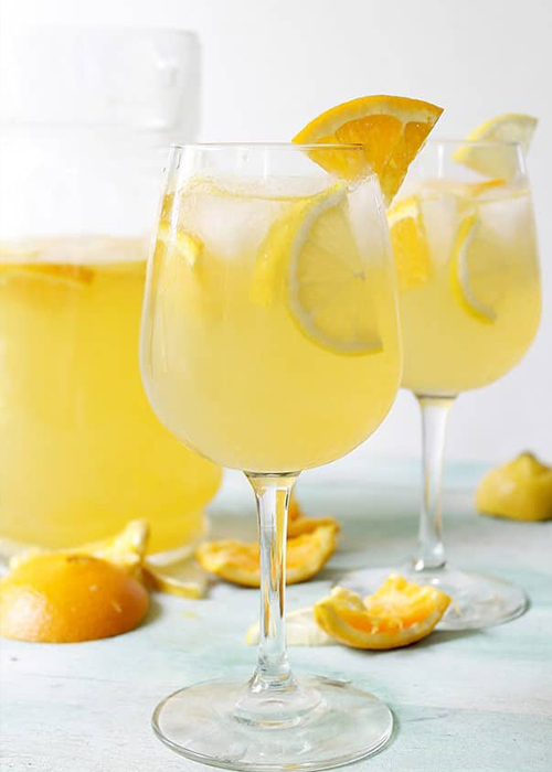 Cette recette de Sangria blanche est l’une des meilleures recettes de Sangria blanche.