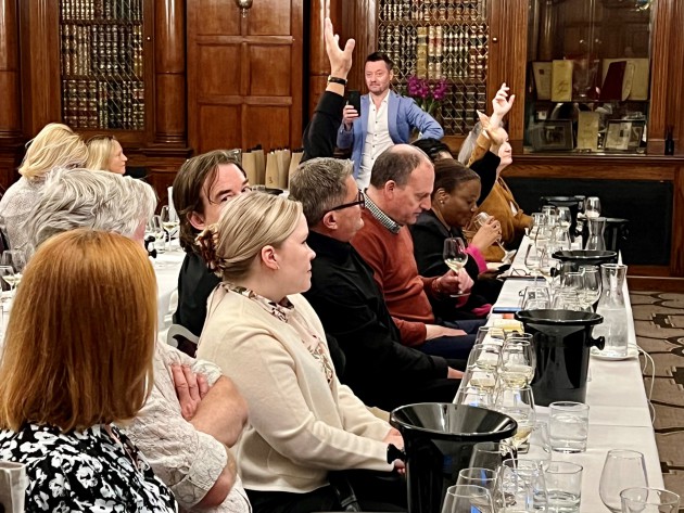 Le Champagne affronte le Riesling pétillant