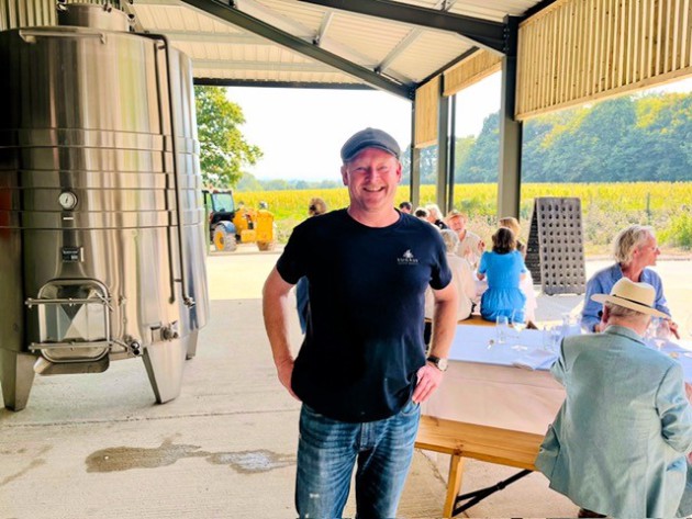 Faites de beaux rêves avec les Sugrues lors du lancement de leur vignoble dans le Sussex