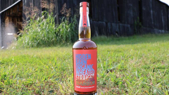 L'ancien maître dégustateur d'Old Forester lance un bourbon biologique, et nous avons eu un avant-goût