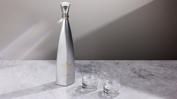 La Cincoro Tequila de Michael Jordan vient de sortir un nouvel Añejo Cristalino