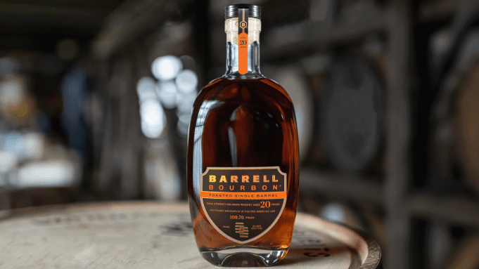 Le meilleur mélangeur de whisky du Kentucky vient de sortir un bourbon de 20 ans fini dans un fût grillé