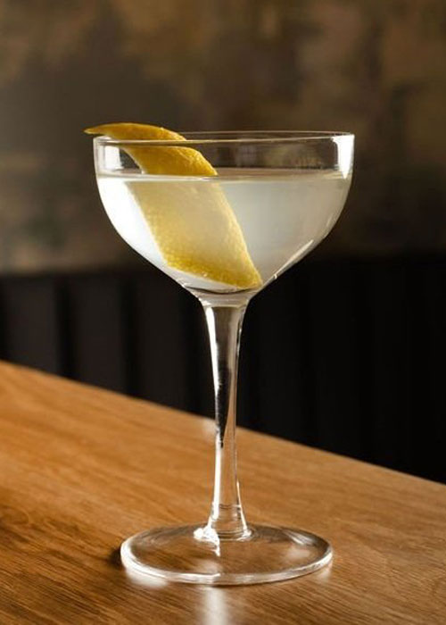 Un Gin Martini chez Lola's est l'une des meilleures choses à boire à New York en ce moment (novembre 2024).