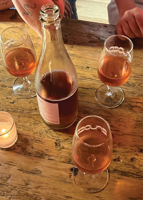 Une bouteille surprise chez Sauced est l'une des meilleures choses à boire à New York en ce moment (novembre 2024).
