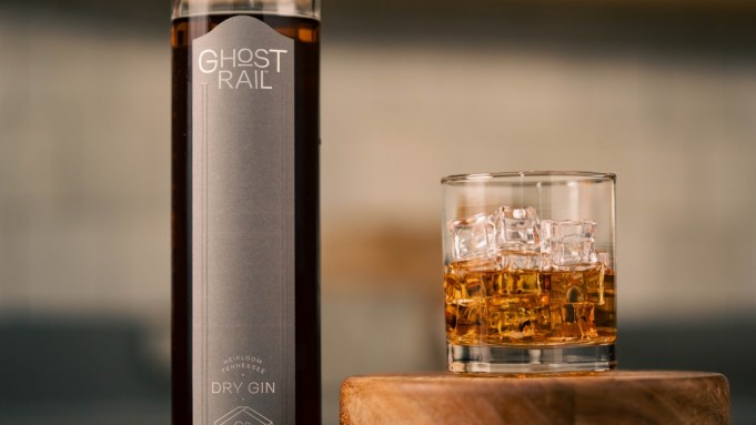 L'ancien maître distillateur de Jack Daniel fabrique un gin pour séduire les amateurs de bourbon