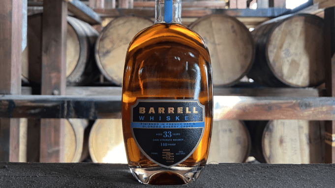 Le meilleur mélangeur de whisky du Kentucky vient de lancer un whisky canadien de 33 ans au niveau des matières dangereuses