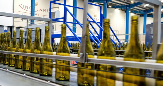 Mer cachée à mettre en bouteille au Royaume-Uni en durabilité Push