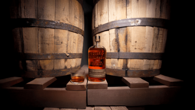 Bulleit vient de laisser tomber son premier bourbon en bouteille en bouteille