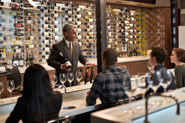 WSET lance deux nouveaux centres de diplôme dans l'expansion canadienne
