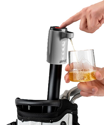 Le Liquorstick 2.0 est l'un des gadgets à boire les plus absurdes de tous les temps.