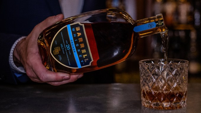 Le nouveau whisky canadien de Barrell au niveau des dangereaux parvient toujours à être buvable