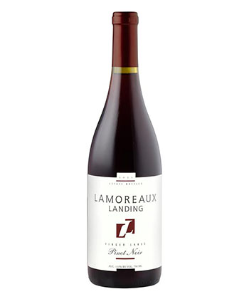 Lamoreaux Landing Pinot Noir 2023 est l'un des meilleurs pinot noirs des lacs Finger. 