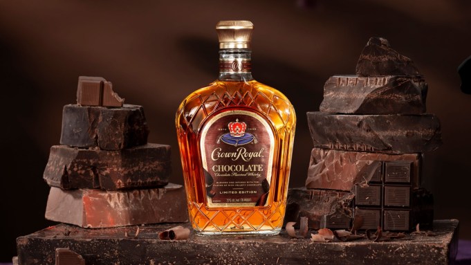 Crown Royal vient de laisser tomber un nouveau whisky à saveur de chocolat
