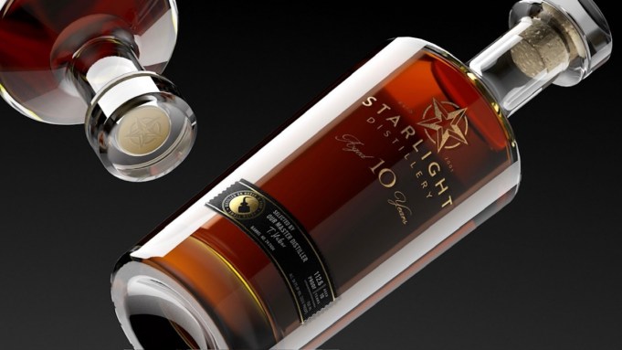 Test de goût: le nouveau bourbon de cette distillerie Indiana Cratillery montre à quel point le whisky Hoosier peut être bon