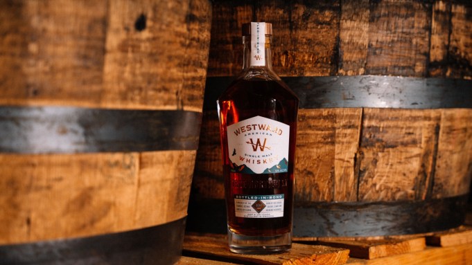 L'une des meilleures distilleries de whisky artisanal d'Amérique est sortie de la faillite avec un nouveau propriétaire