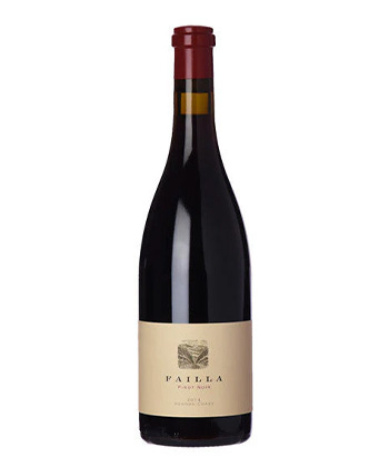 Failla Sonoma Coast Pinot Noir 2023 est l'un des meilleurs pinots noirs pour votre argent, selon les sommeliers. 