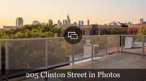 Couverture de diapositive 205 Clinton Street Brooklyn NY