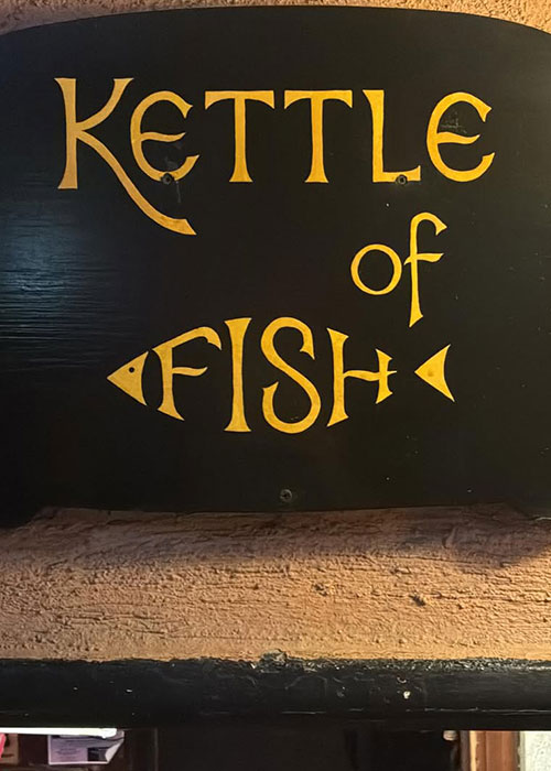 Kettle of Fish est l'un des meilleurs bars de plongée de New York.