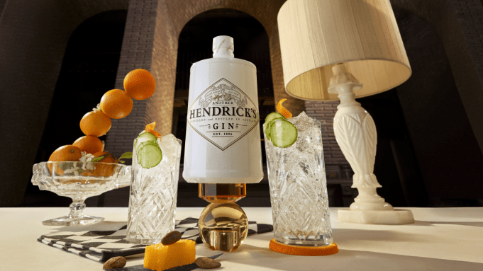 Hendrick's vient de dévoiler un nouveau gin aromatisé à la fleur d'oranger et aux fèves de cacao
