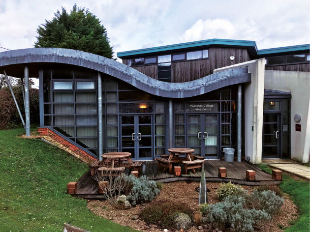 Plumpton fait pression pour les carrières dans l’industrie du vin