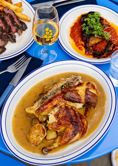 Le poulet rôti de Badaboom est l'une des meilleures collations des bars à vins de New York.