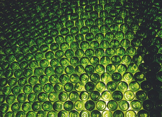 Les vins McGuigan présentent une bouteille de Bourgogne légère